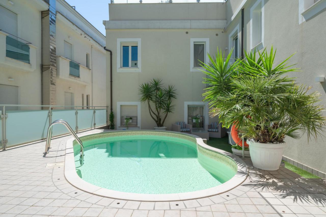 Residence Capitol Cattolica Exterior foto